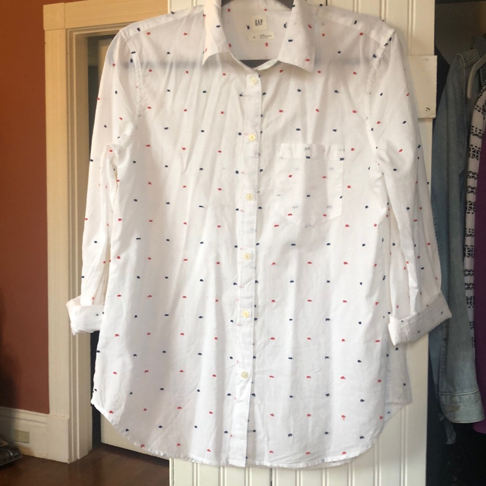 Gap fitted boyfriend button down shirt